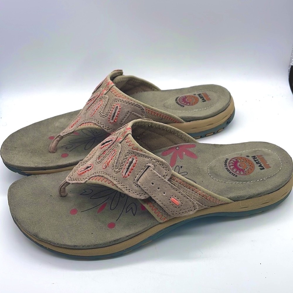 Earth Spirit Leather Sandals Sz 9.5 tan with Coral Stitching